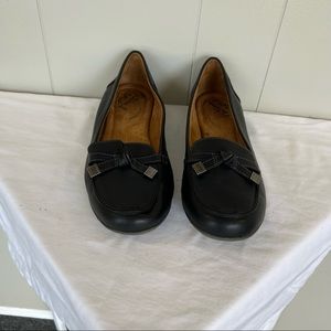 Natural soul womens black bow loafers size 8